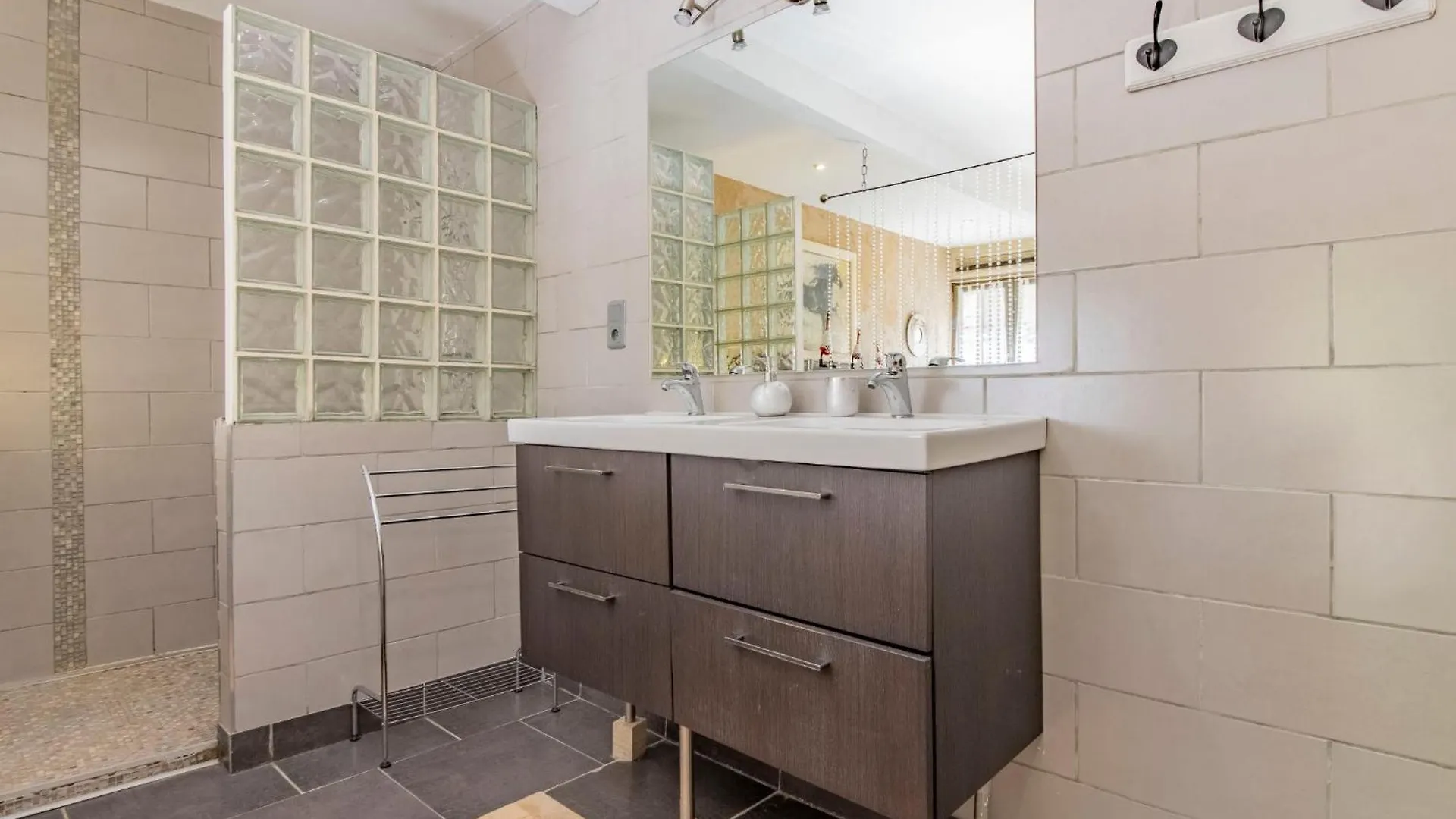 Villa L'Oliveraie By Interhome Le Barroux